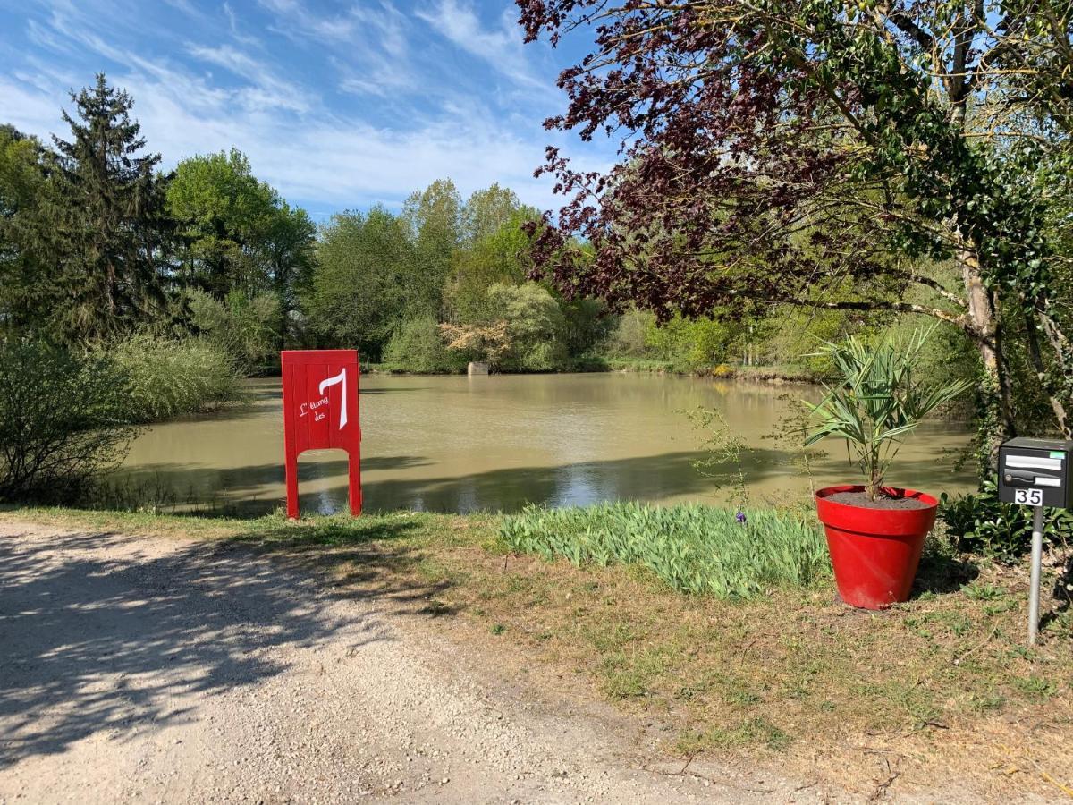 Hotel L'Etang Des 7 Le Controis-en-Sologne Exterior foto